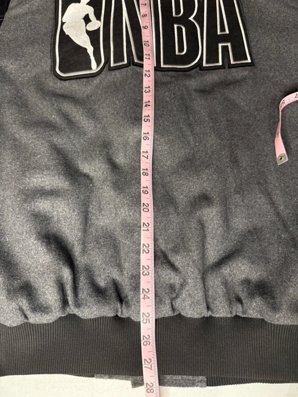 NBA Bomber Jacket Medium Gray Wool Black Faux Leather Sleeves Men’s Size Medium